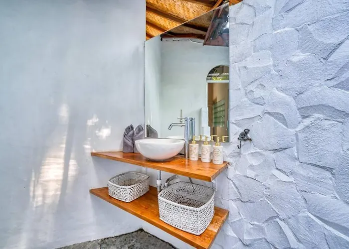 Sabi 3br In The Heart Of By Santi Management Villa