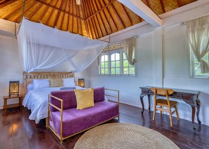 Sabi 3br In The Heart Of By Santi Management Villa *