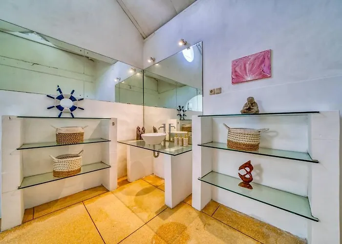 Sabi 3br In The Heart Of By Santi Management *
